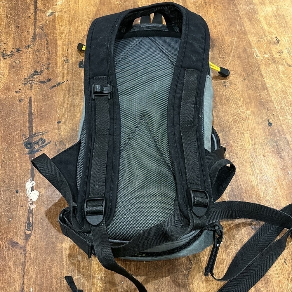 Camelbak MULE - black and gray​ - Picture 3 of 10